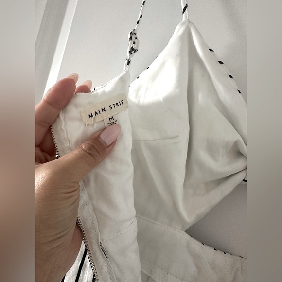 Main Strip Cutout Jumpsuit - Picture 4 of 11